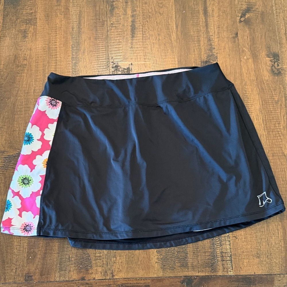 Skirt sports Black Active Skort with Pink Floral Side Panel